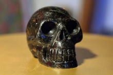 Crâne en Nuumite
