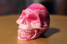 Crâne en Rhodochrosite
