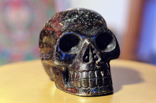 Crâne en Nuumite