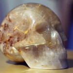 Crâne en quartz rutile du Brésil