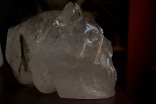 Crâne en Quartz avec inclusions